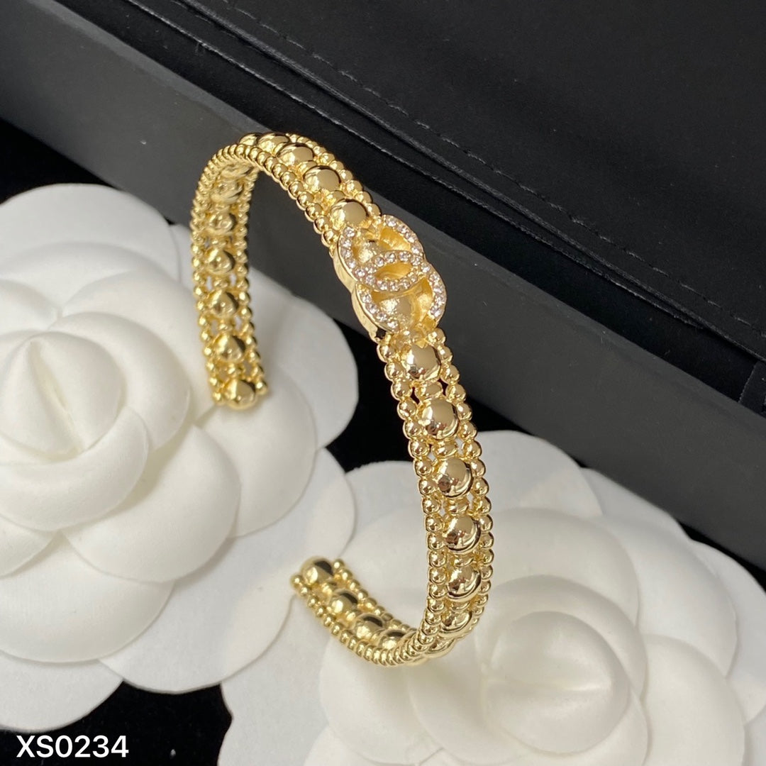 X1N83C198K  Popular bracelet