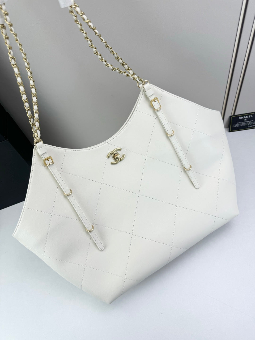 B1P46C11 Popular leather bag