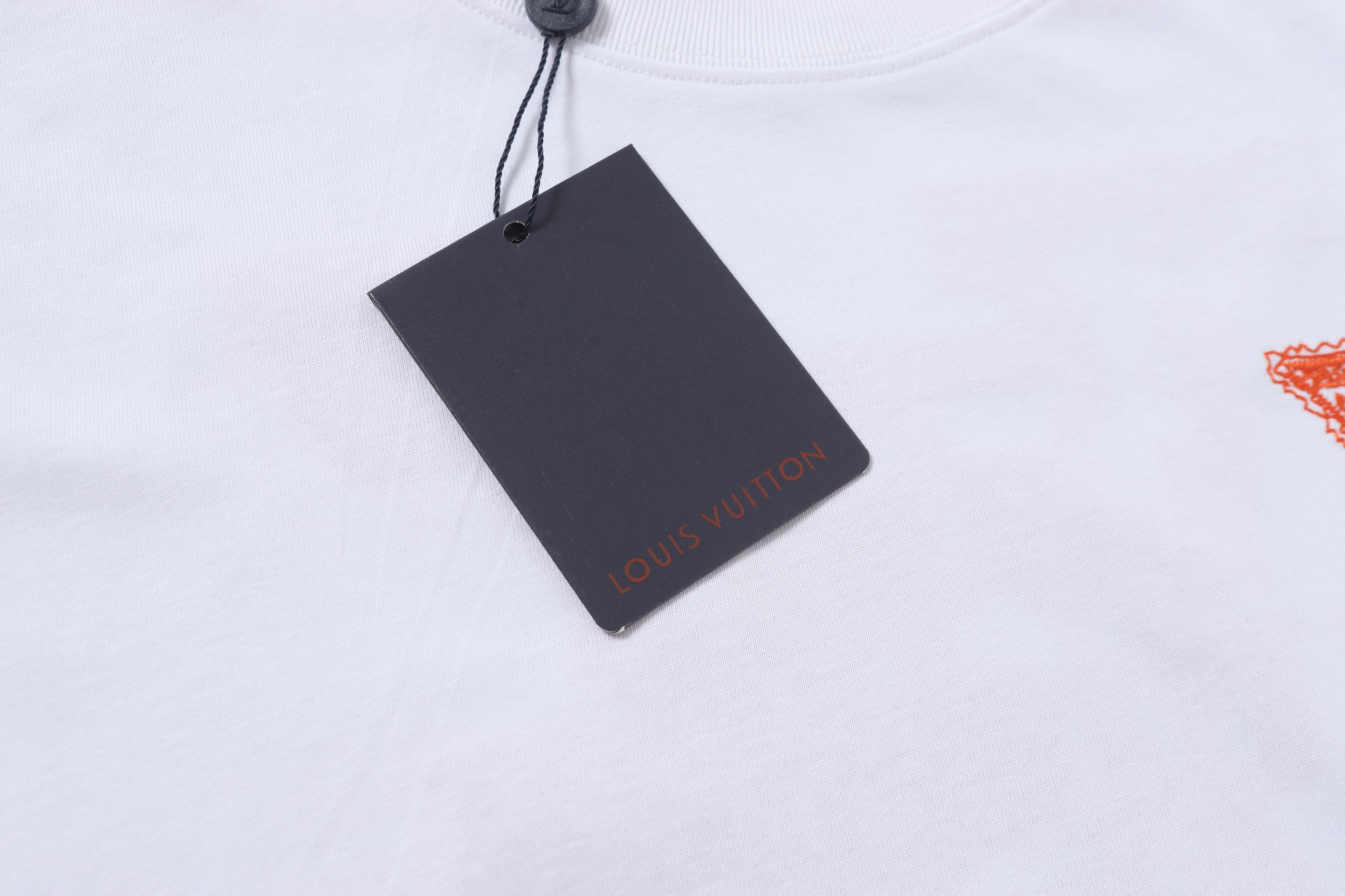 U1R45E165 Popular T-shirt