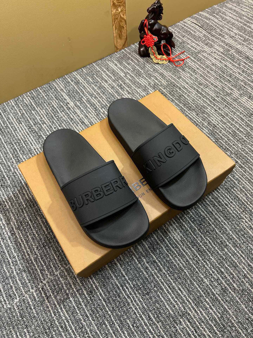 Z5Z35R254 Popular Slippers