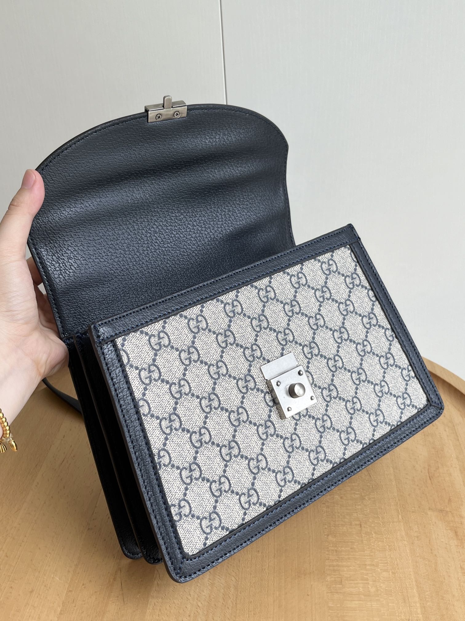 B12X64B467 Popular   leather bag
