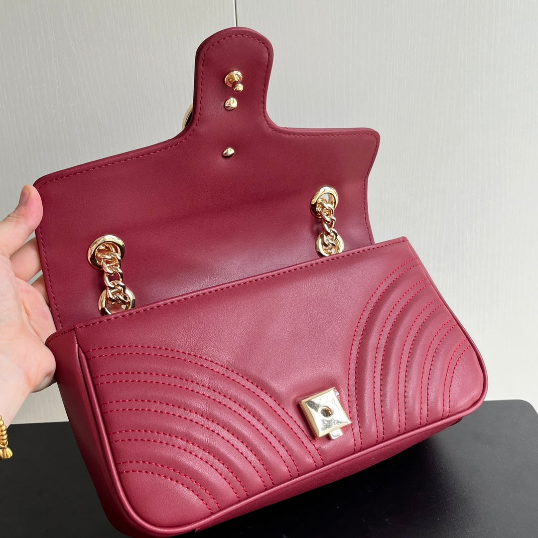 B1P36B67 Popular leather bag