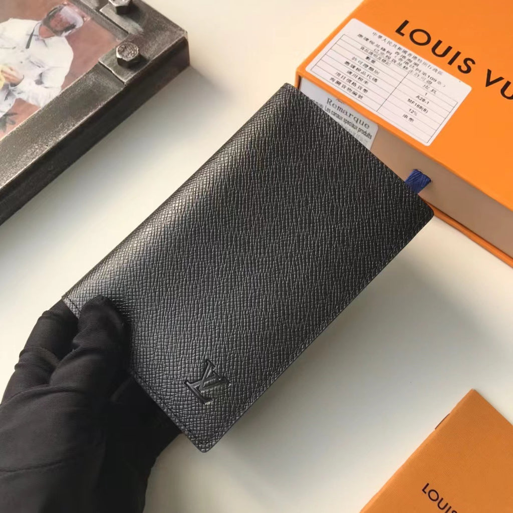 B1A42E300 Popular  leather wallets
