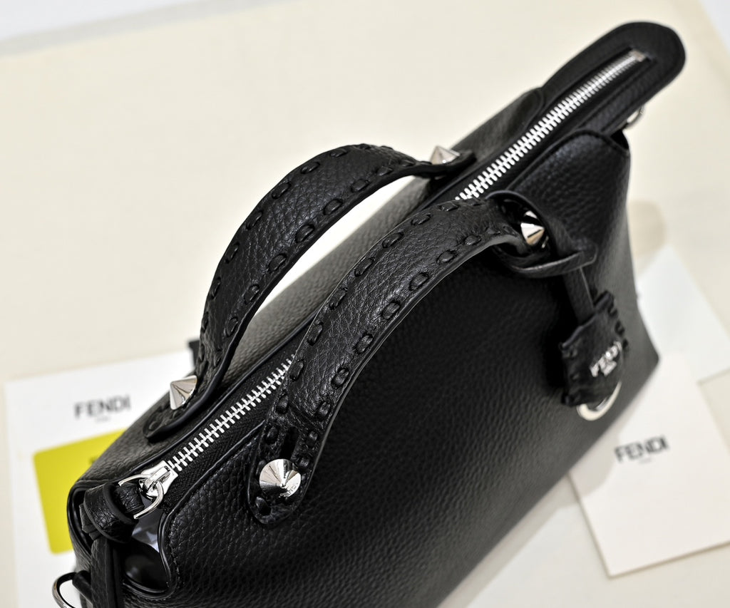 B1W35F109 Popular  leather bag