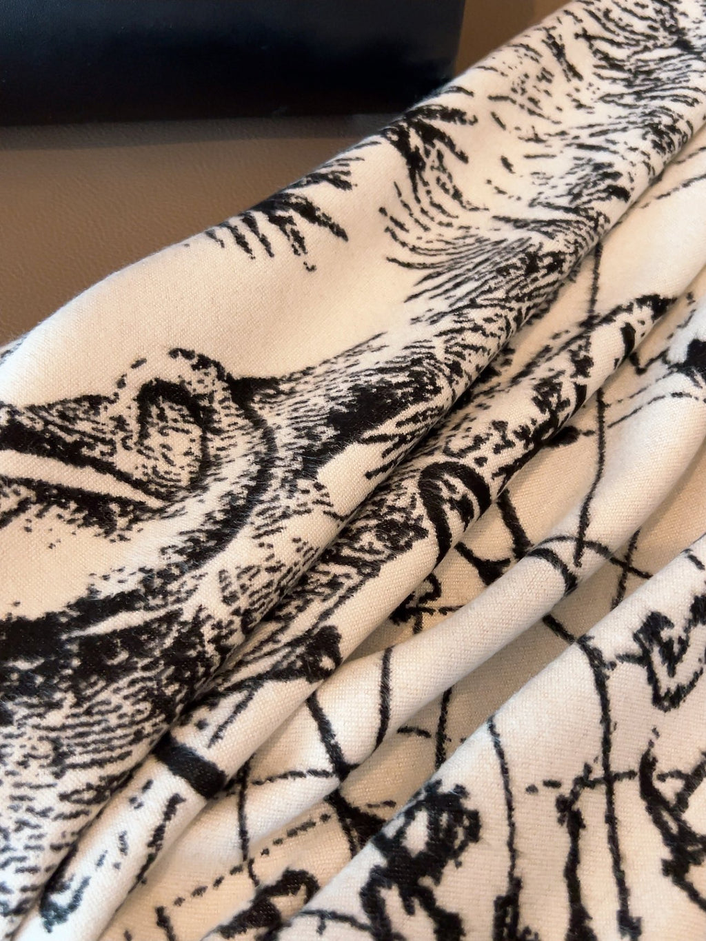 W1R86D25 Popular Winter Scarves