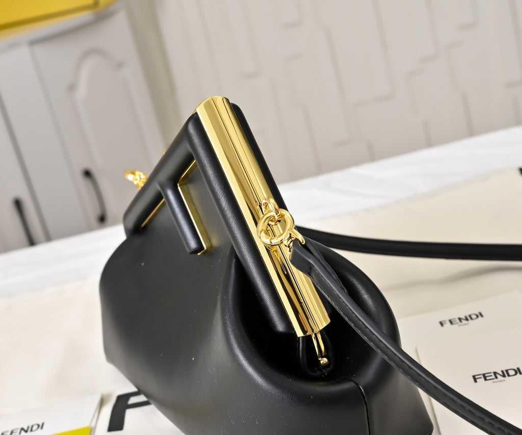 B1N46F8 Popular leather bag