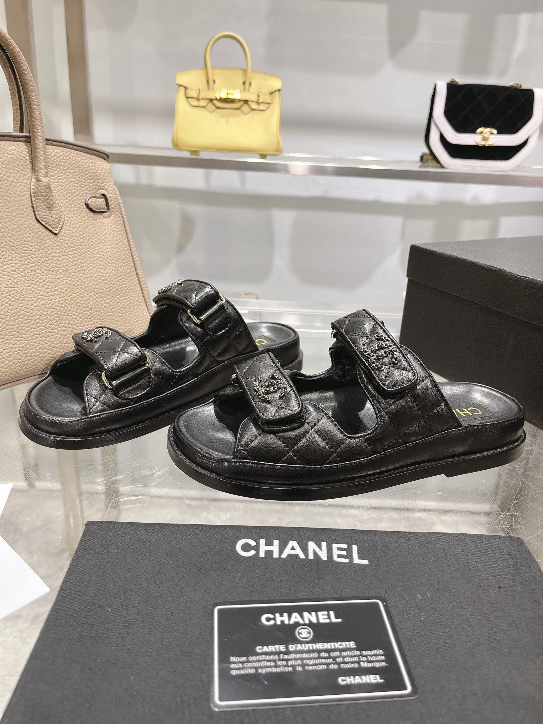 Z2R45C7  Popular leather shoes