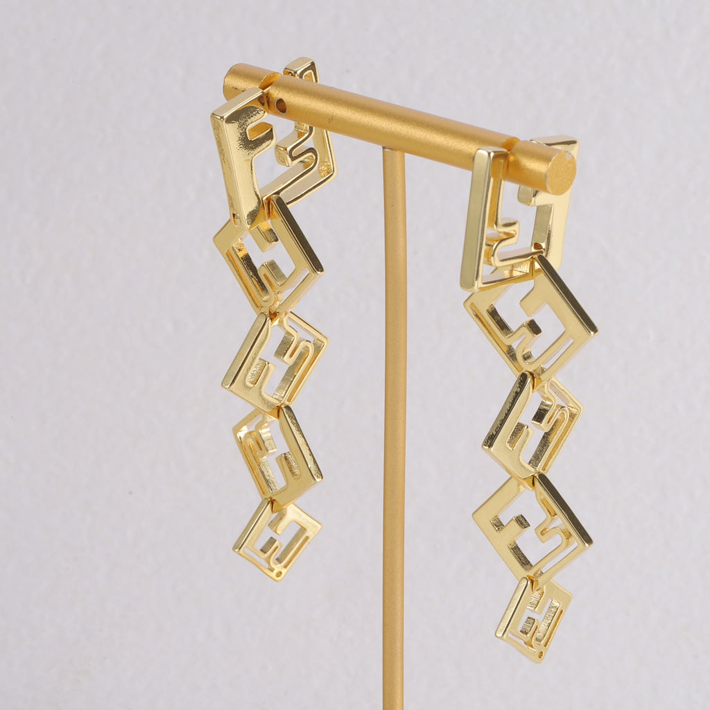 X1Q95F24E Popular Earrings