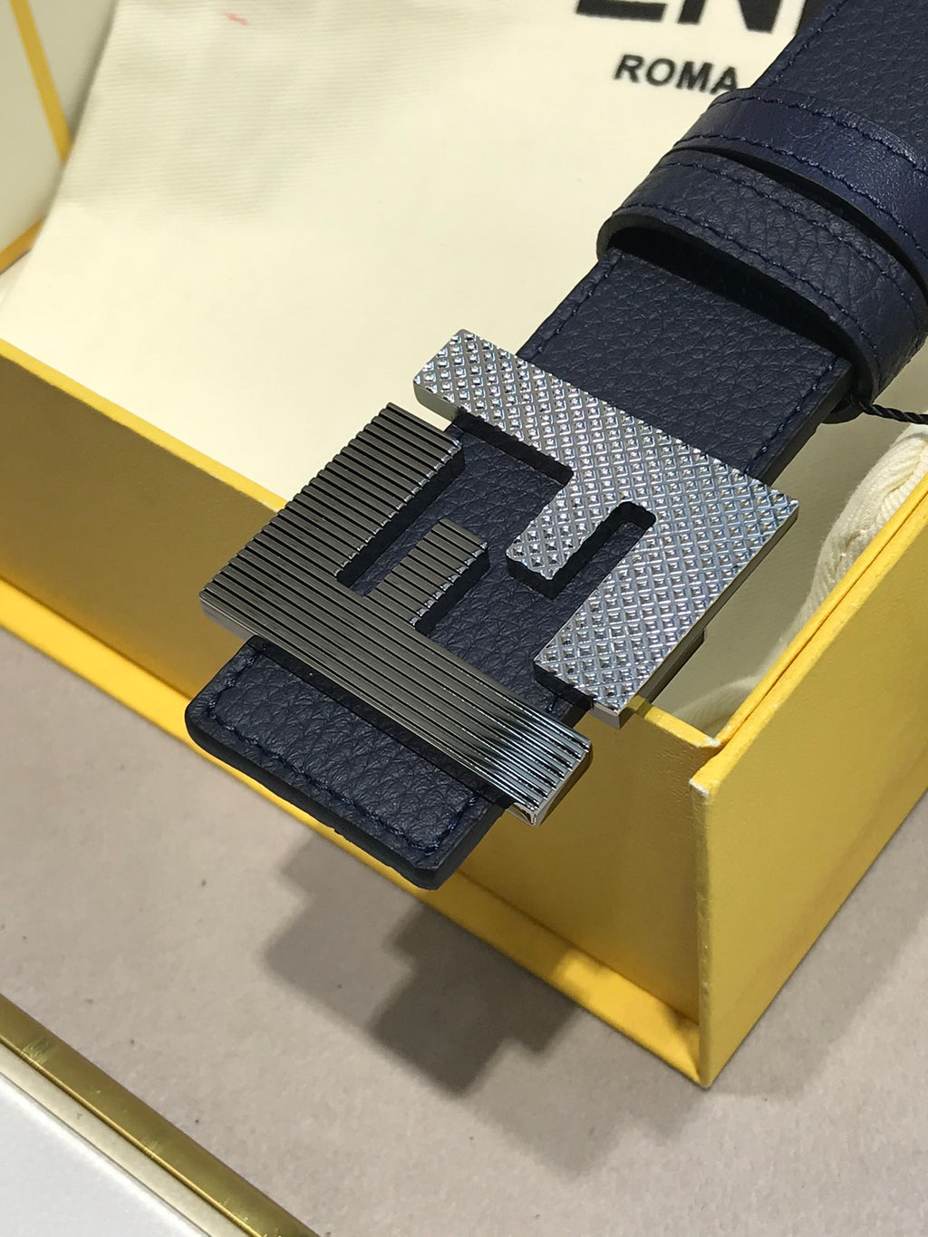 P1Q64F85 Popular  High quality belt With full package