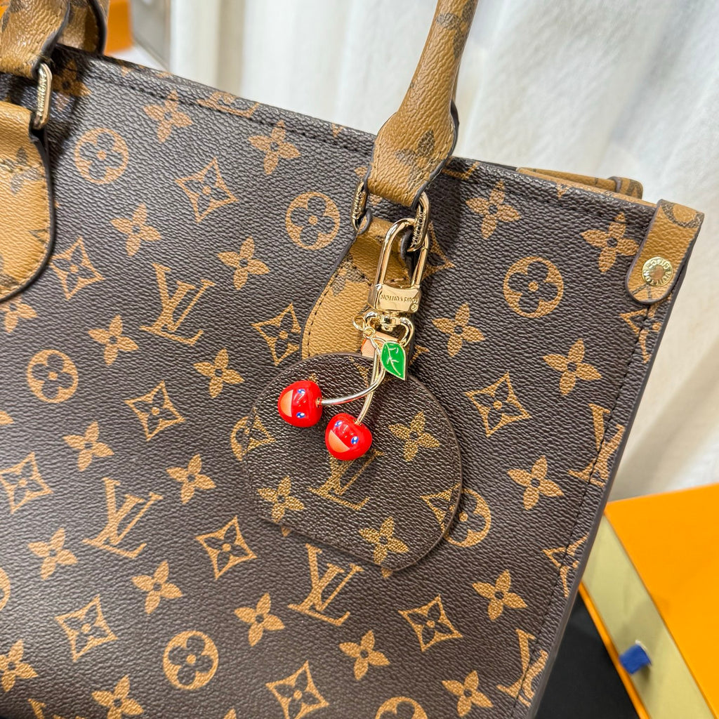 A1Q95E32 Popular bag 's charms accessories