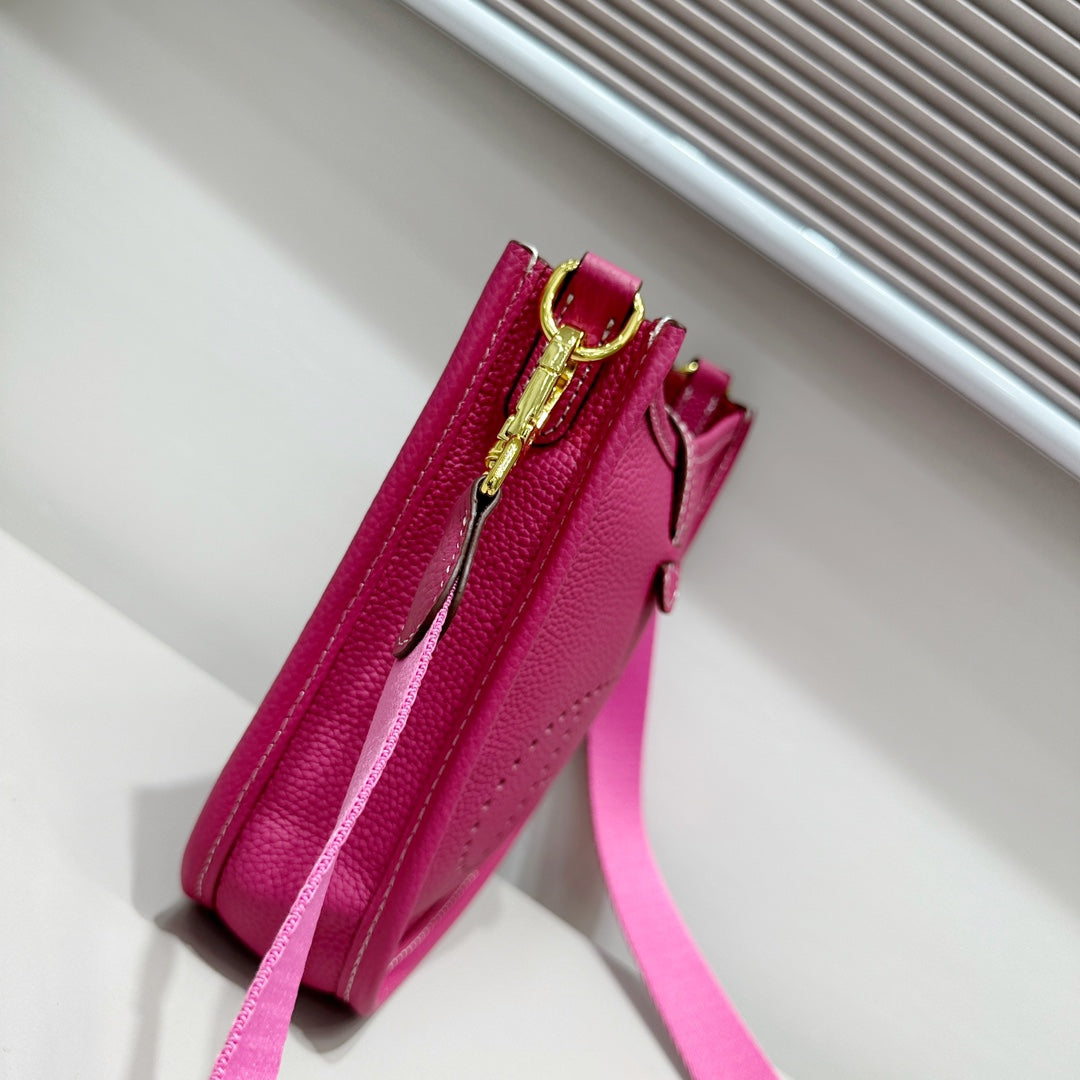B1N46H5 Popular leather bag