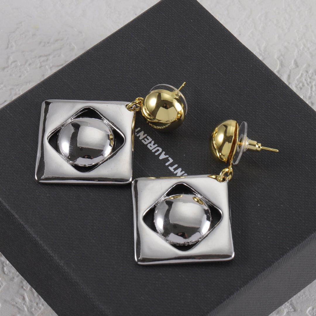 X1Z94SL832K Popular  Earrings