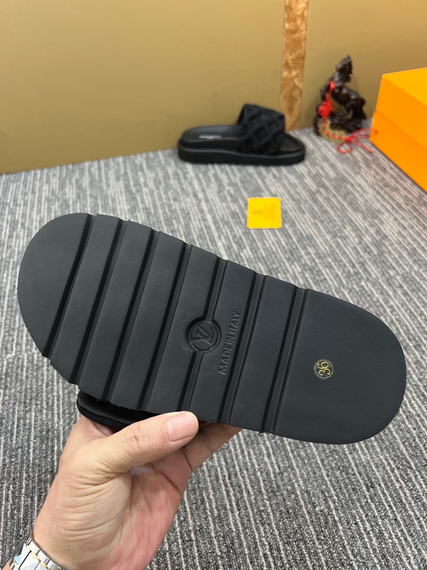 Z5YE116 Popular Slippers