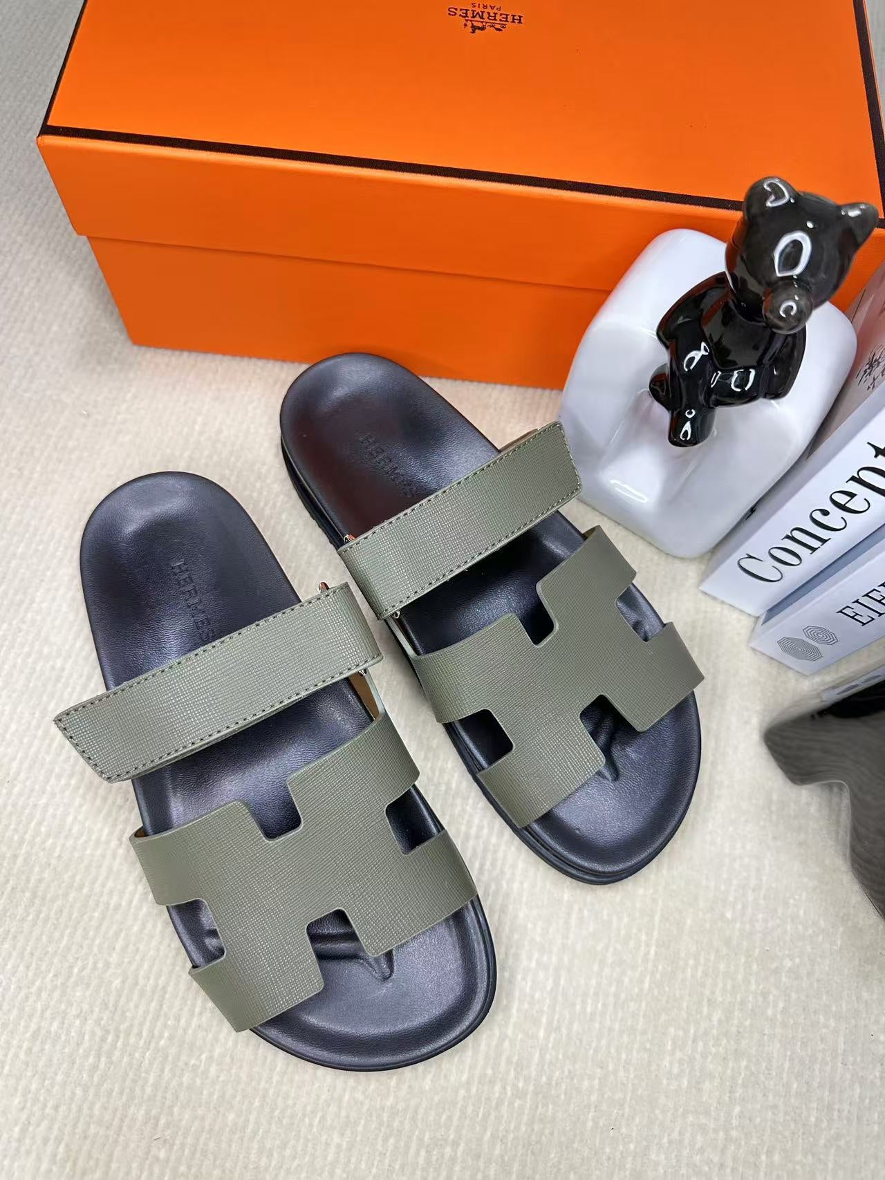 Z2Q55H28 Popular leather shoes