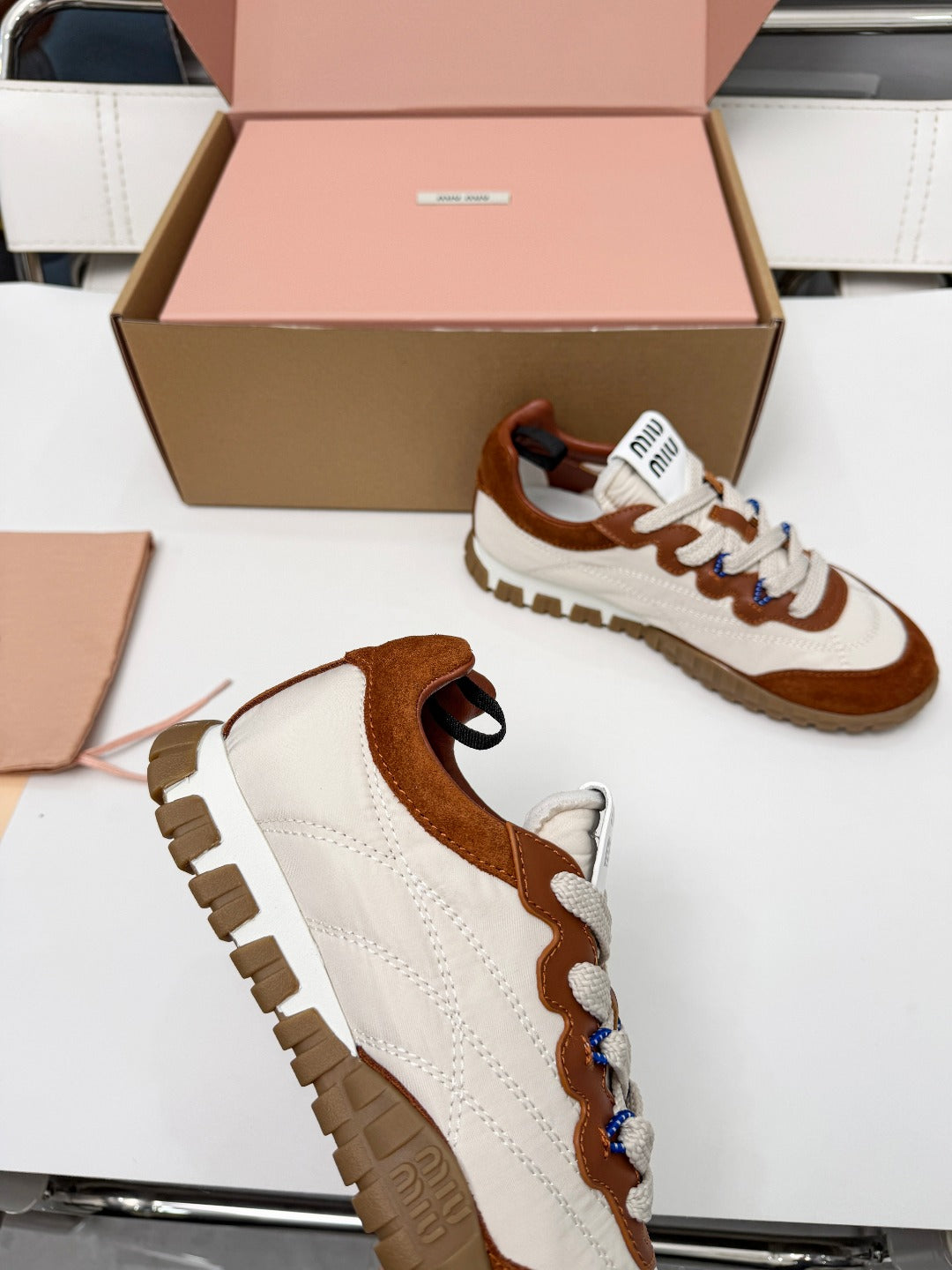Z2P36A55 Popular high-quality leather Shoes