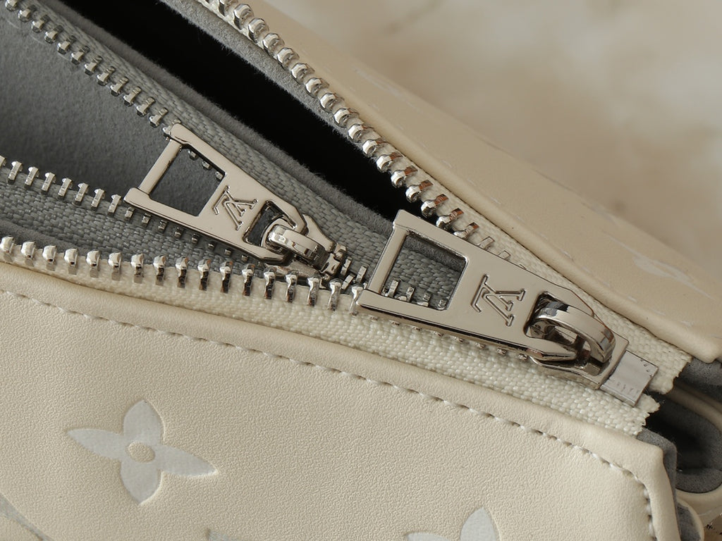 B1X104E59 Popular   leather bag