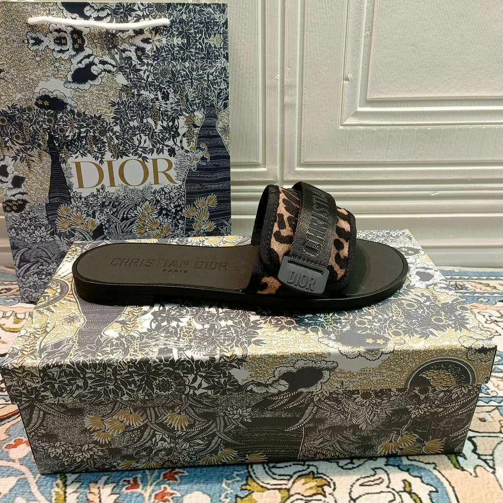 Z1ZD20 Popular Slippers