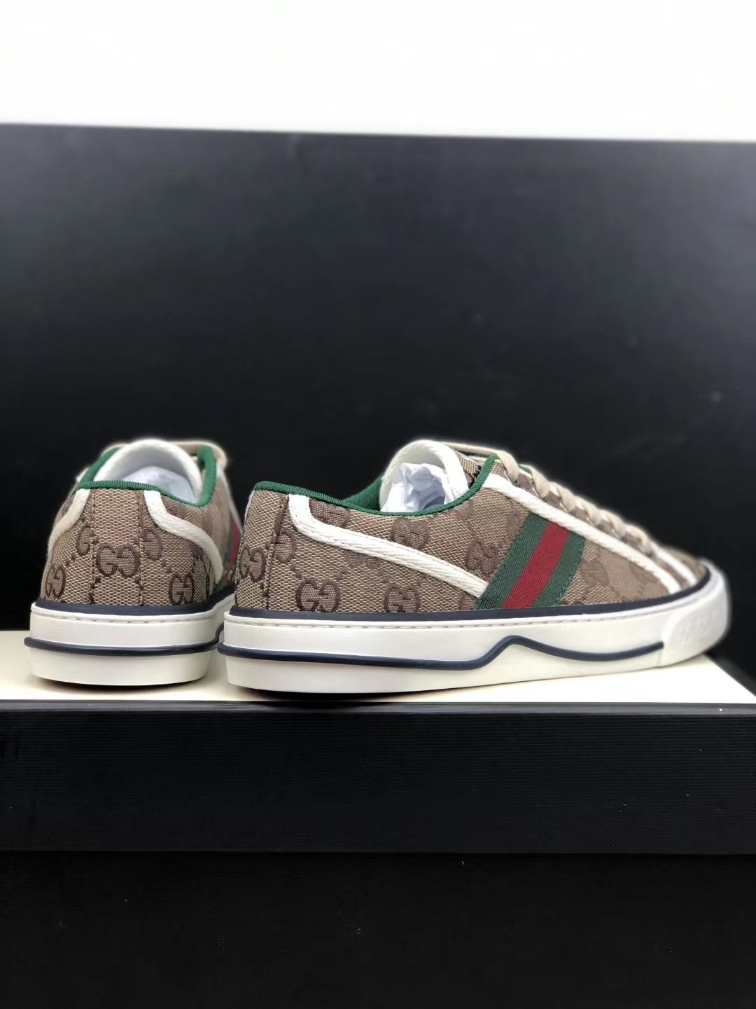 Z2R85B8  Popular high-quality shoes