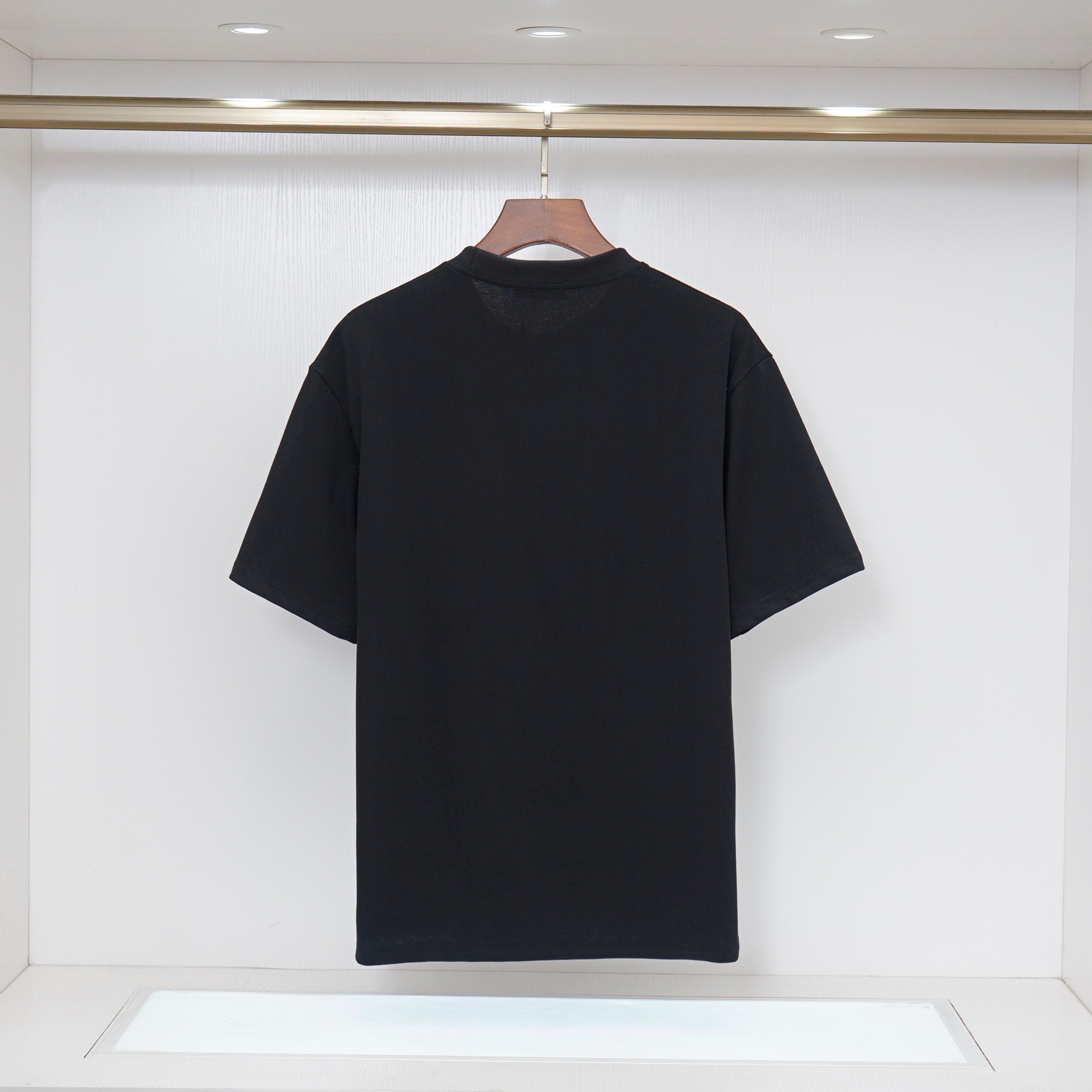 U1P36F133 Popular T-shirts