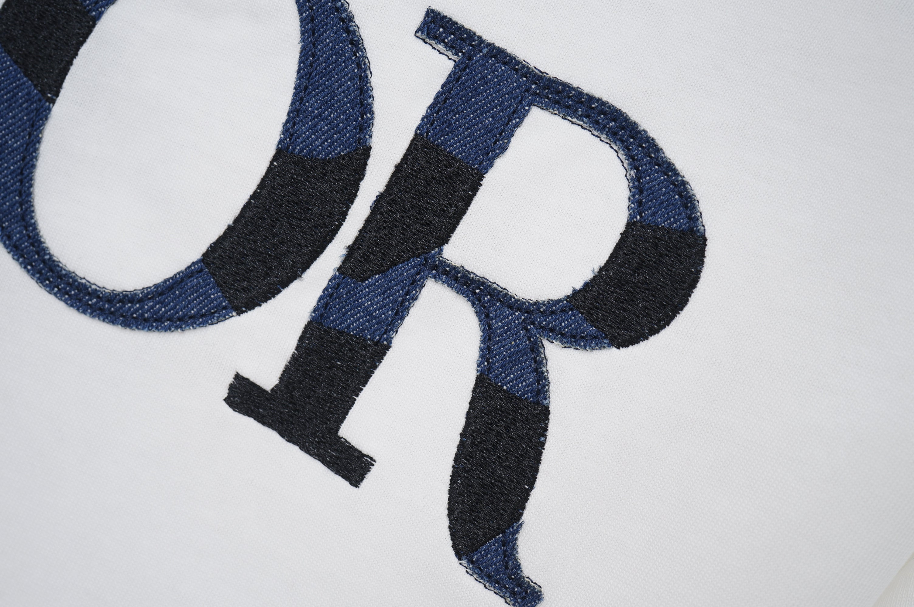 U1P36D134 Popular T-shirts