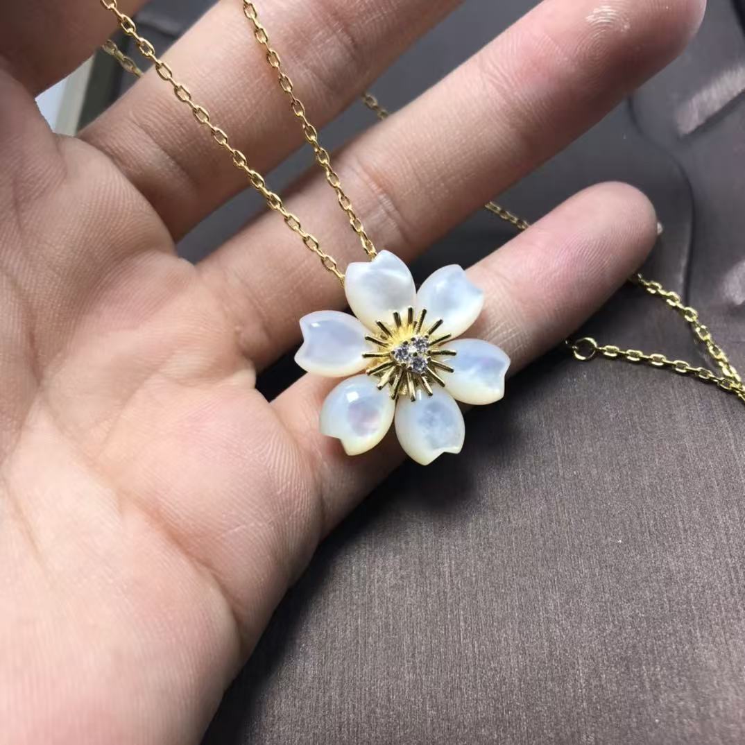 X5R46VA3X Popular Necklaces