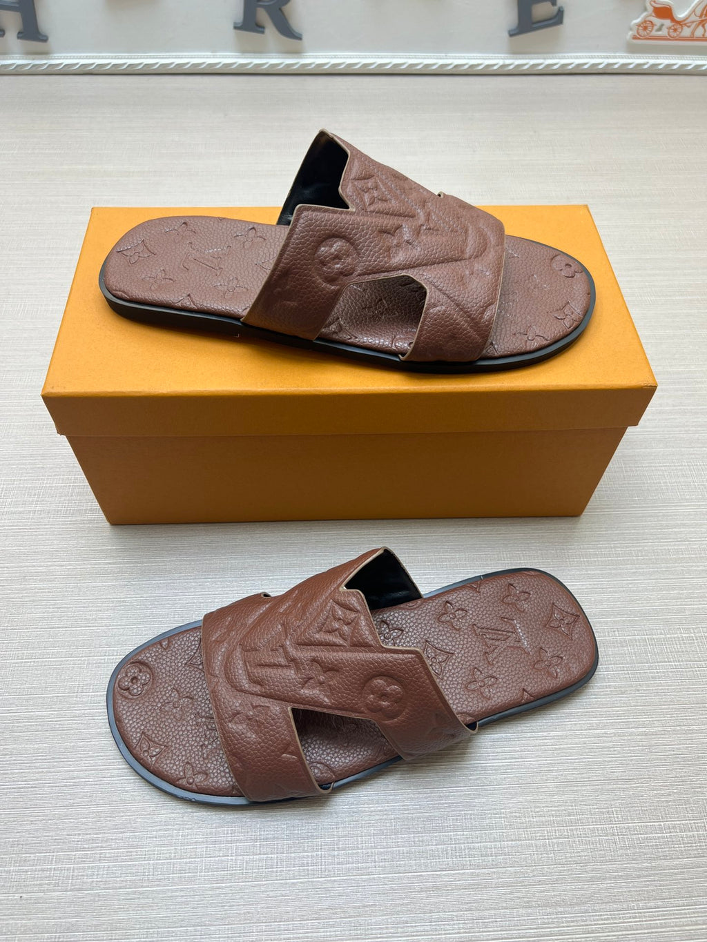 Z5ZE34 Popular slippers