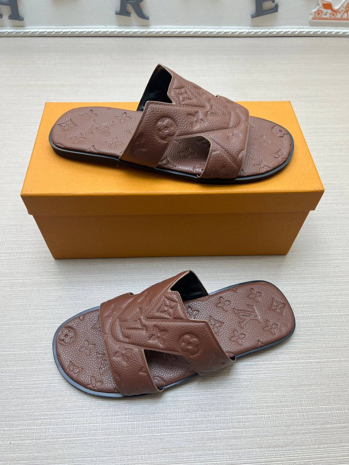 Z5ZE34 Popular slippers