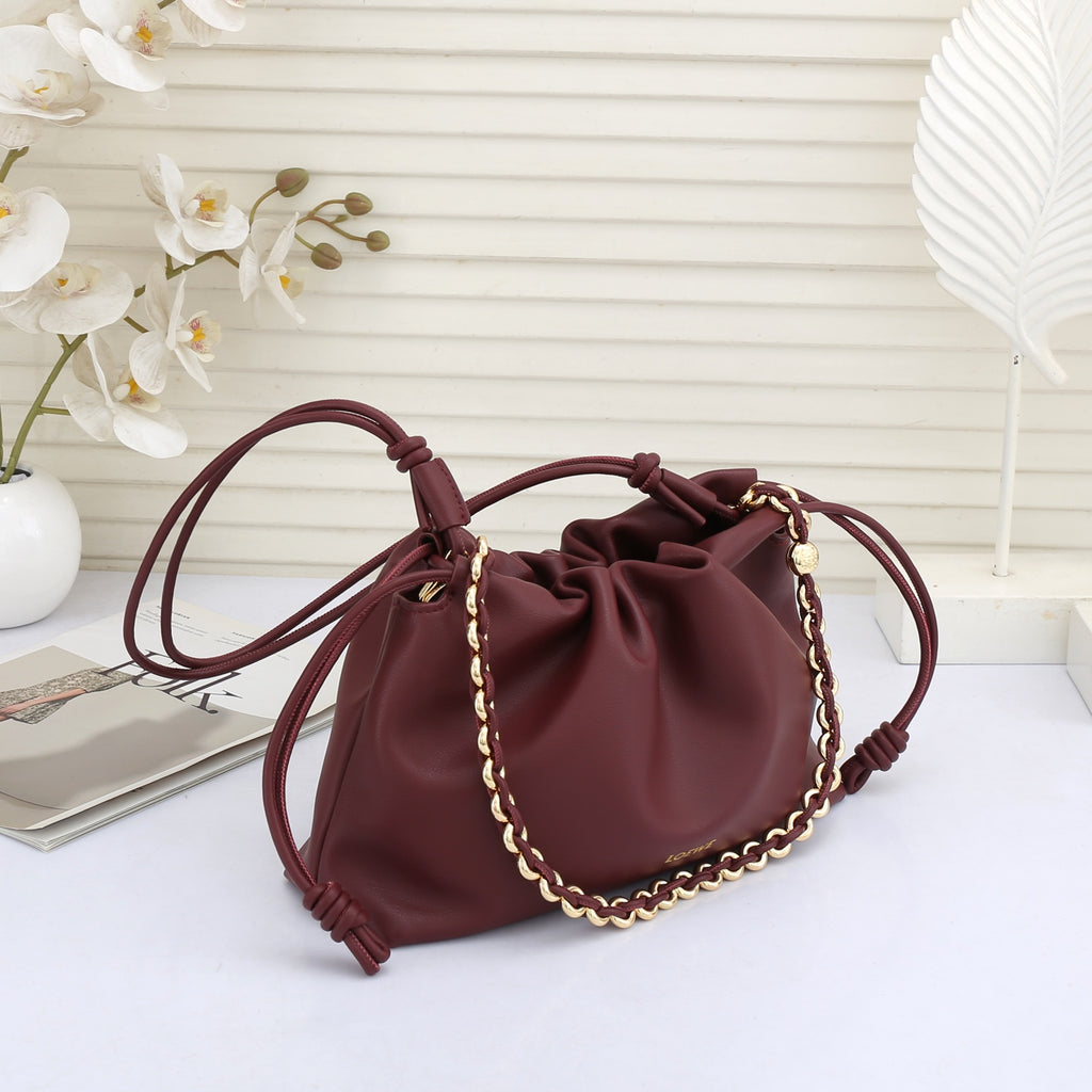 B1R66A8 Popular leather bag