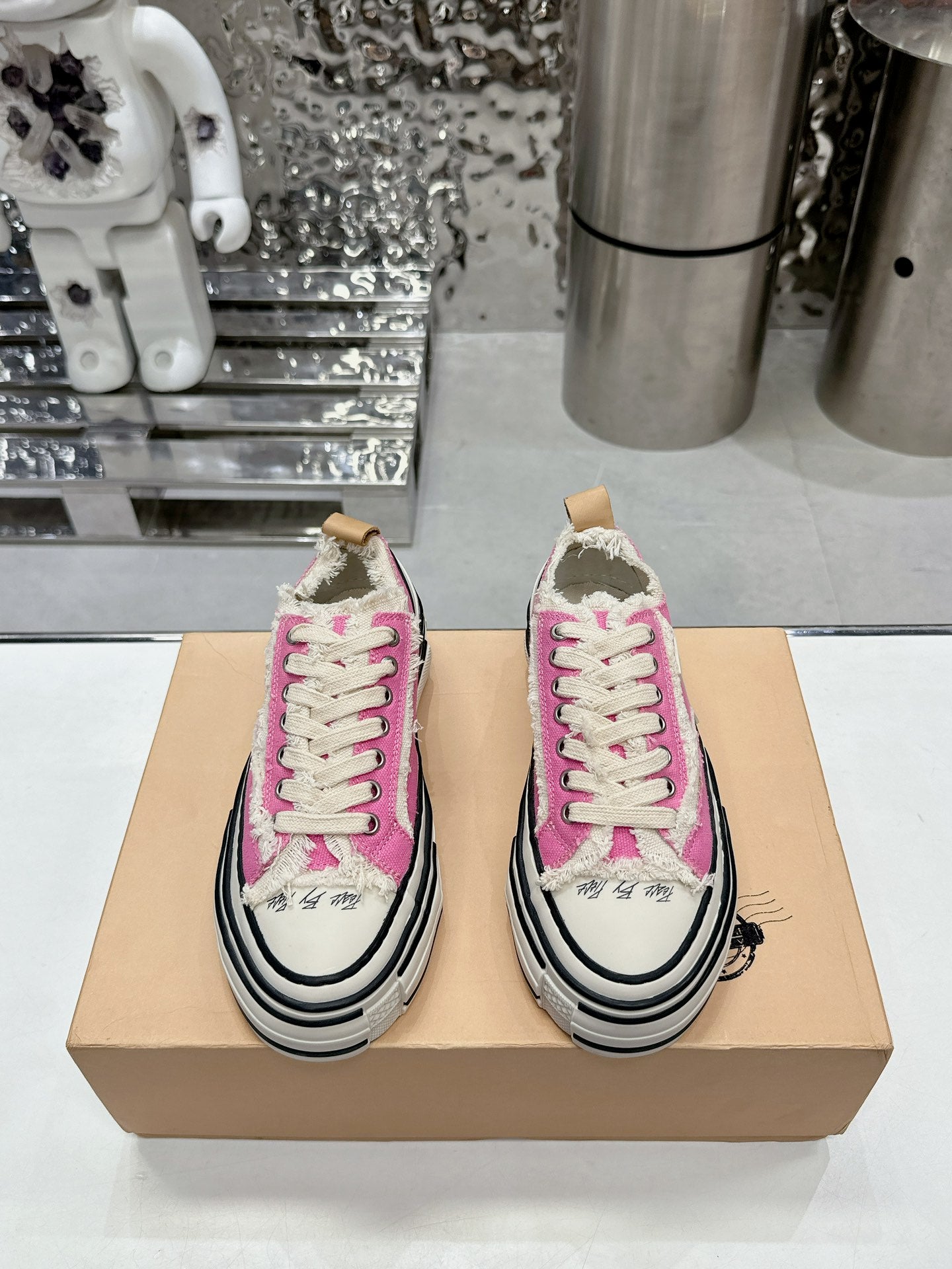 Z2Q105A249 Popular high-quality Shoes