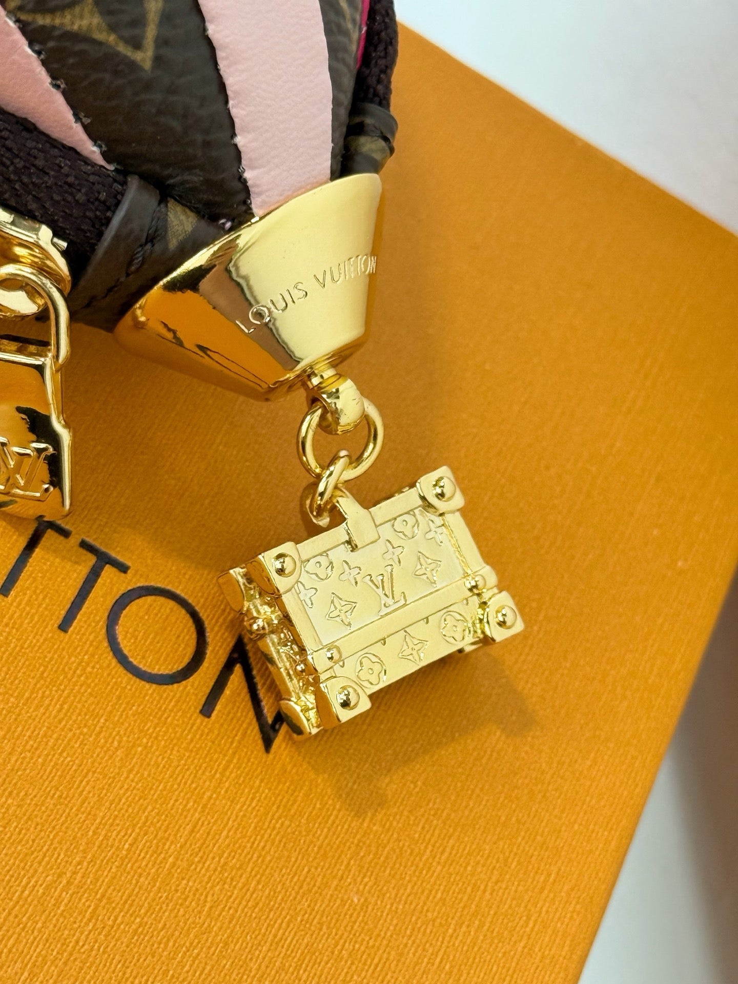 A1R46E34 Popular bag 's charms accessories