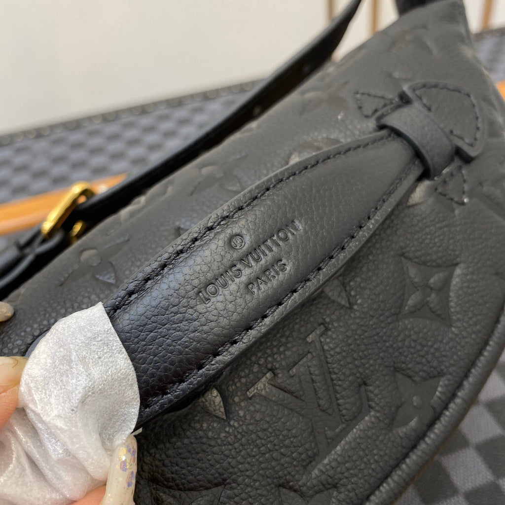 B12X44E299 Popular  leather bag 