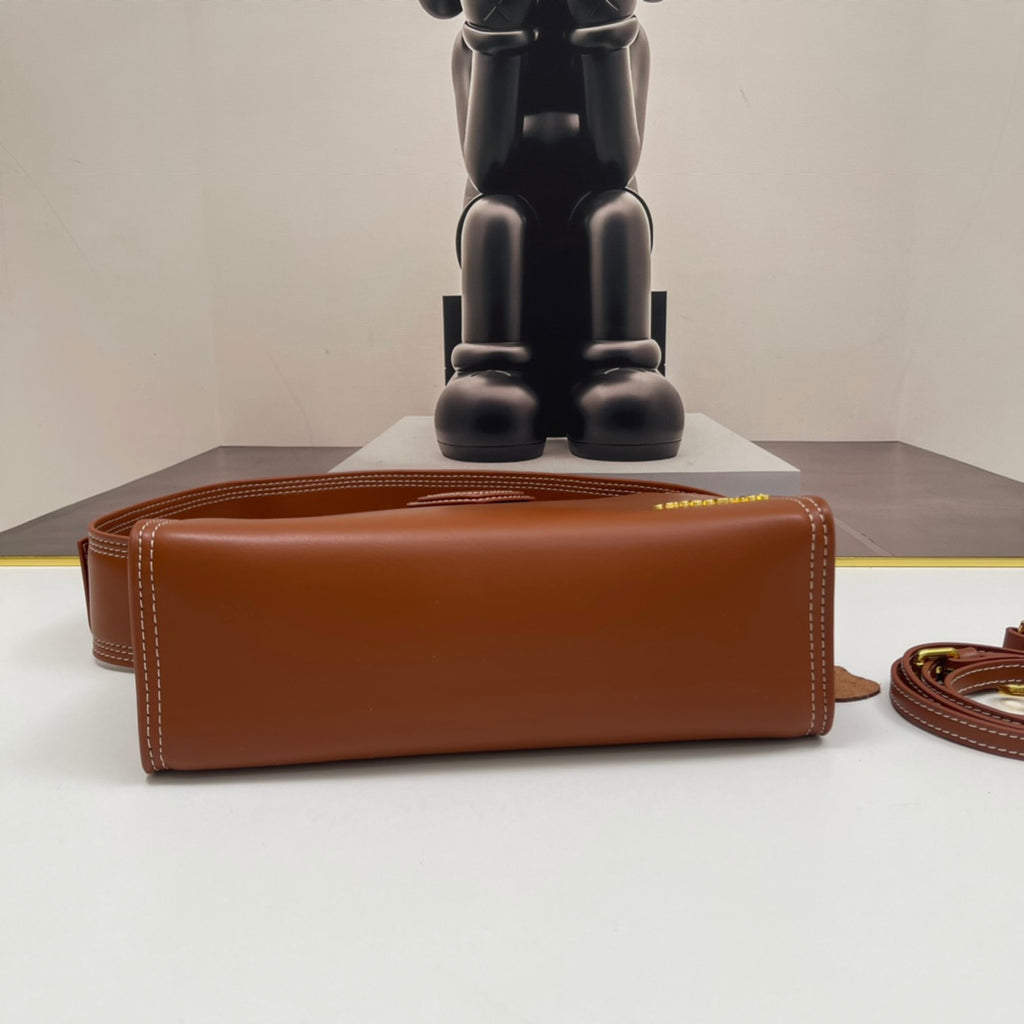B1P36A25 Popular leather bag