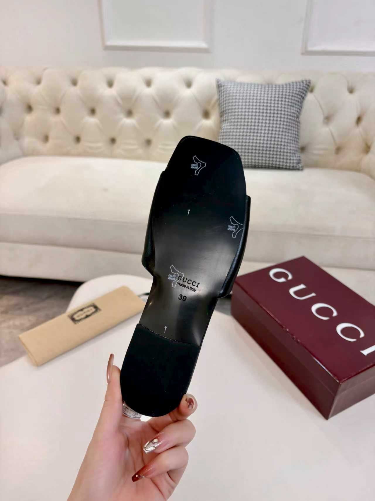 Z2P36B43 Popular high-quality leather Shoes