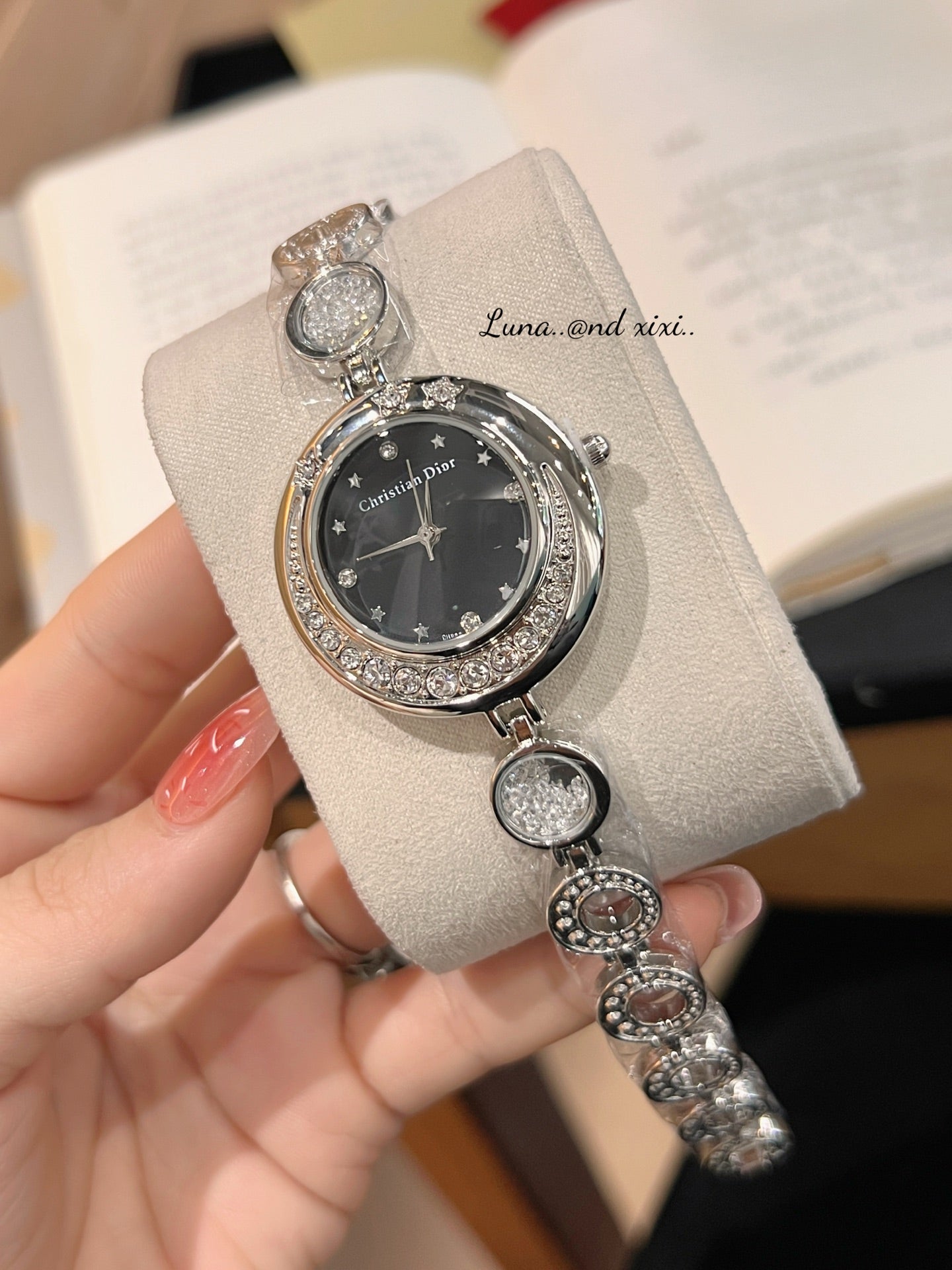 L1R46D117 Popular watches