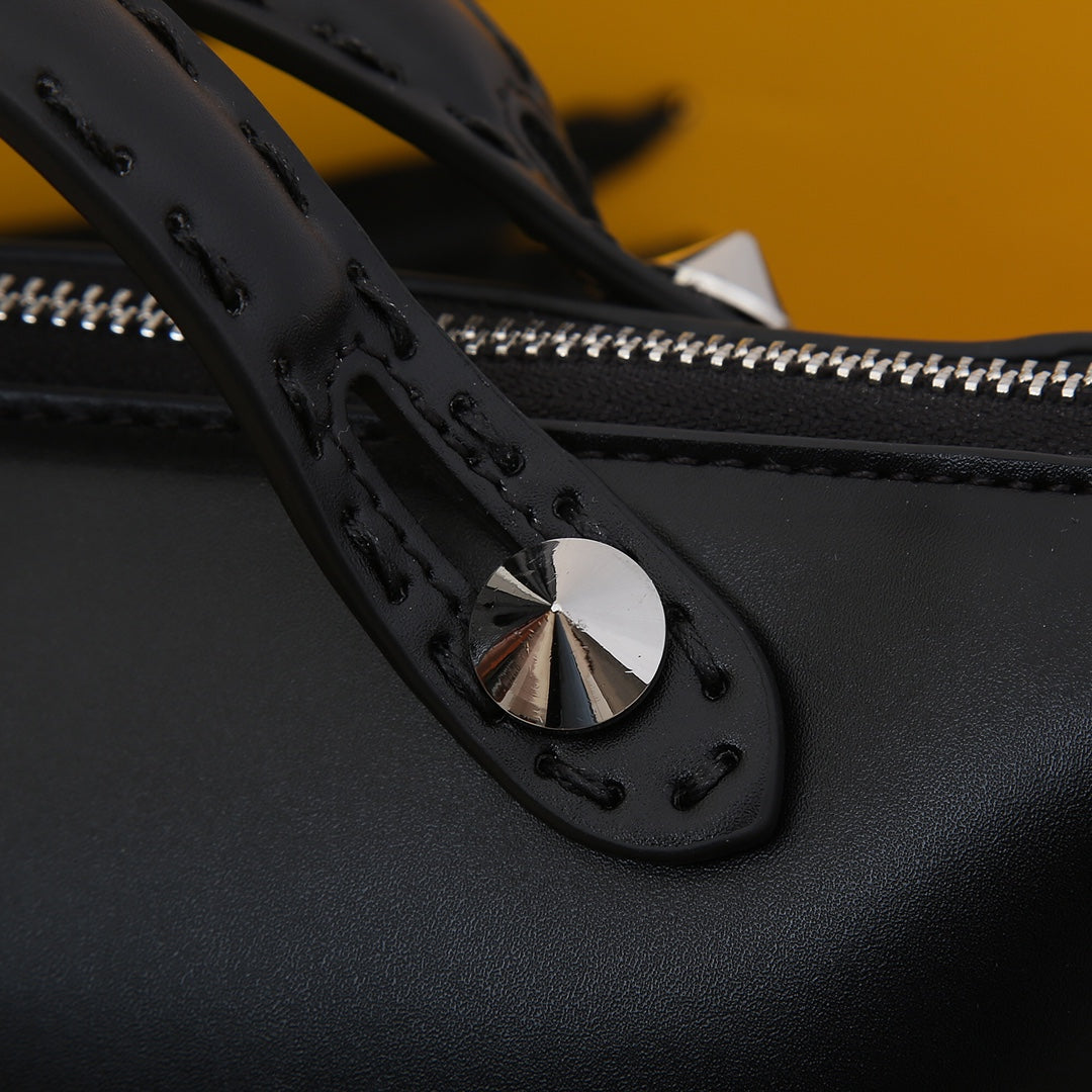 B5X111F41 Popular leather bag 