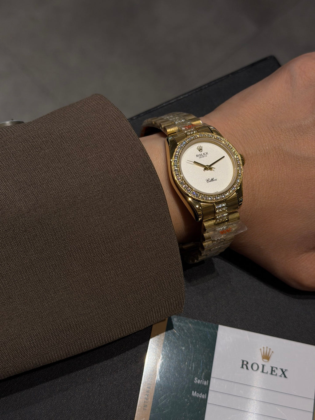 L1R36L25 Popular Watches