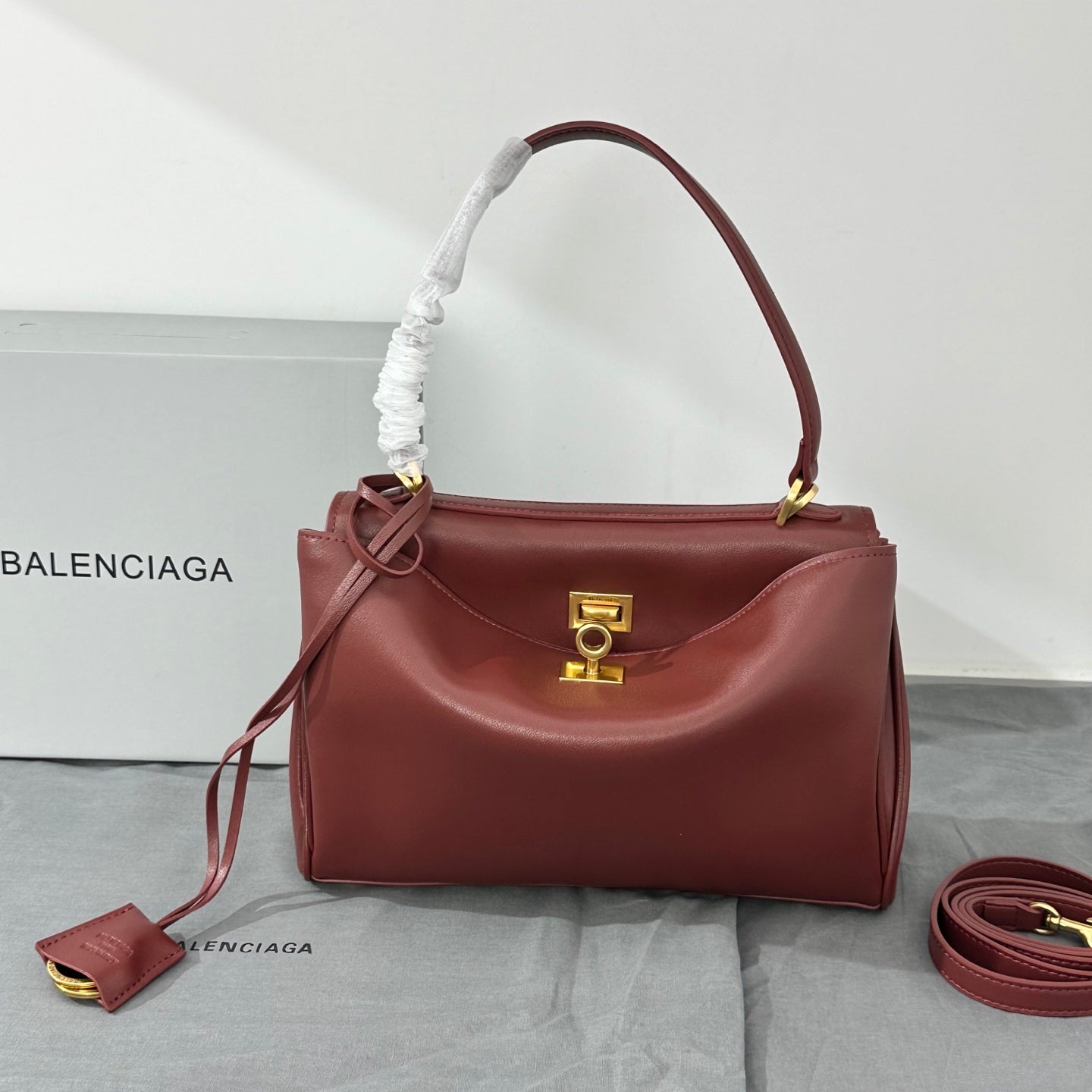 B1X56J30 Popular high-quality leather bag