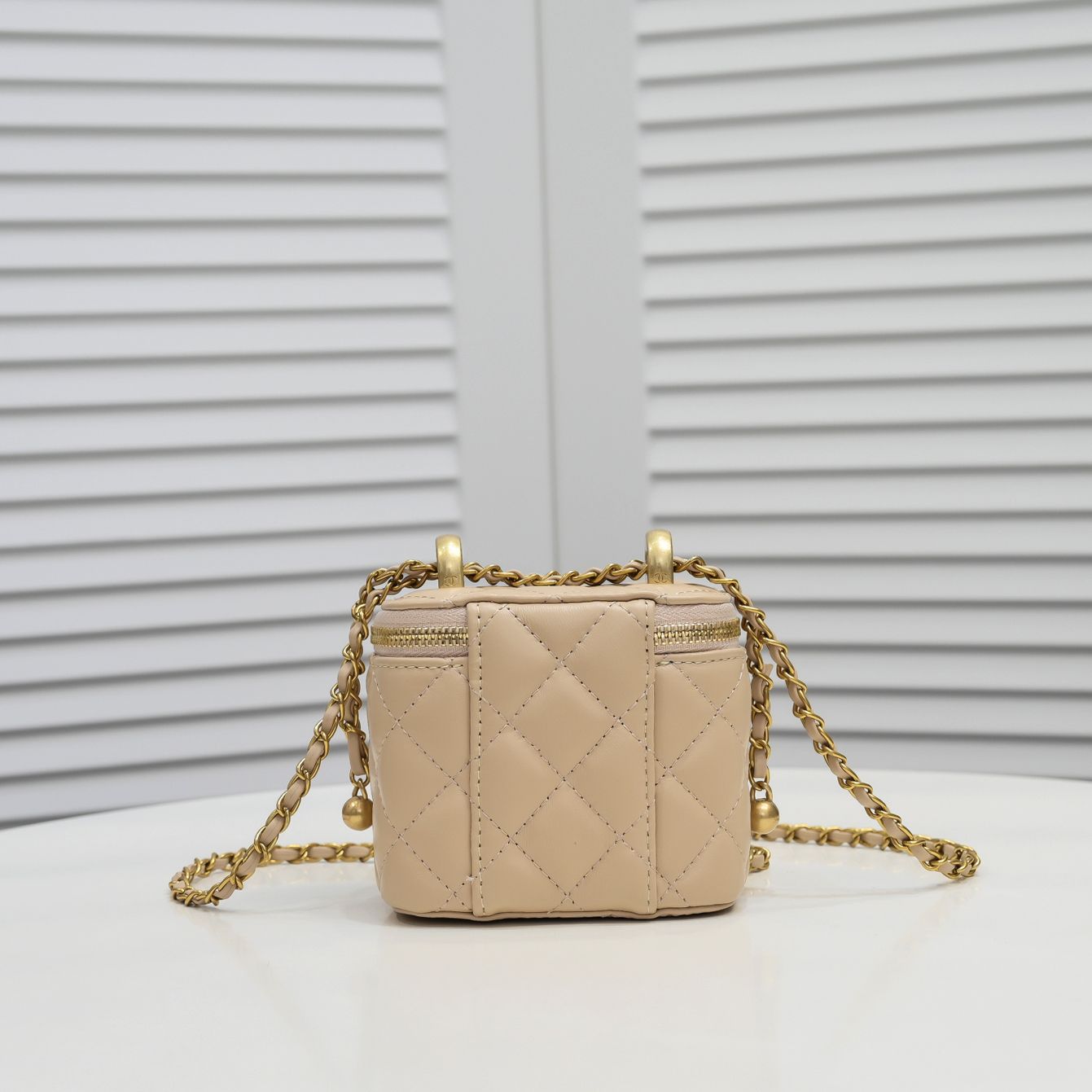 B1X43C45 Popular  leather bag 