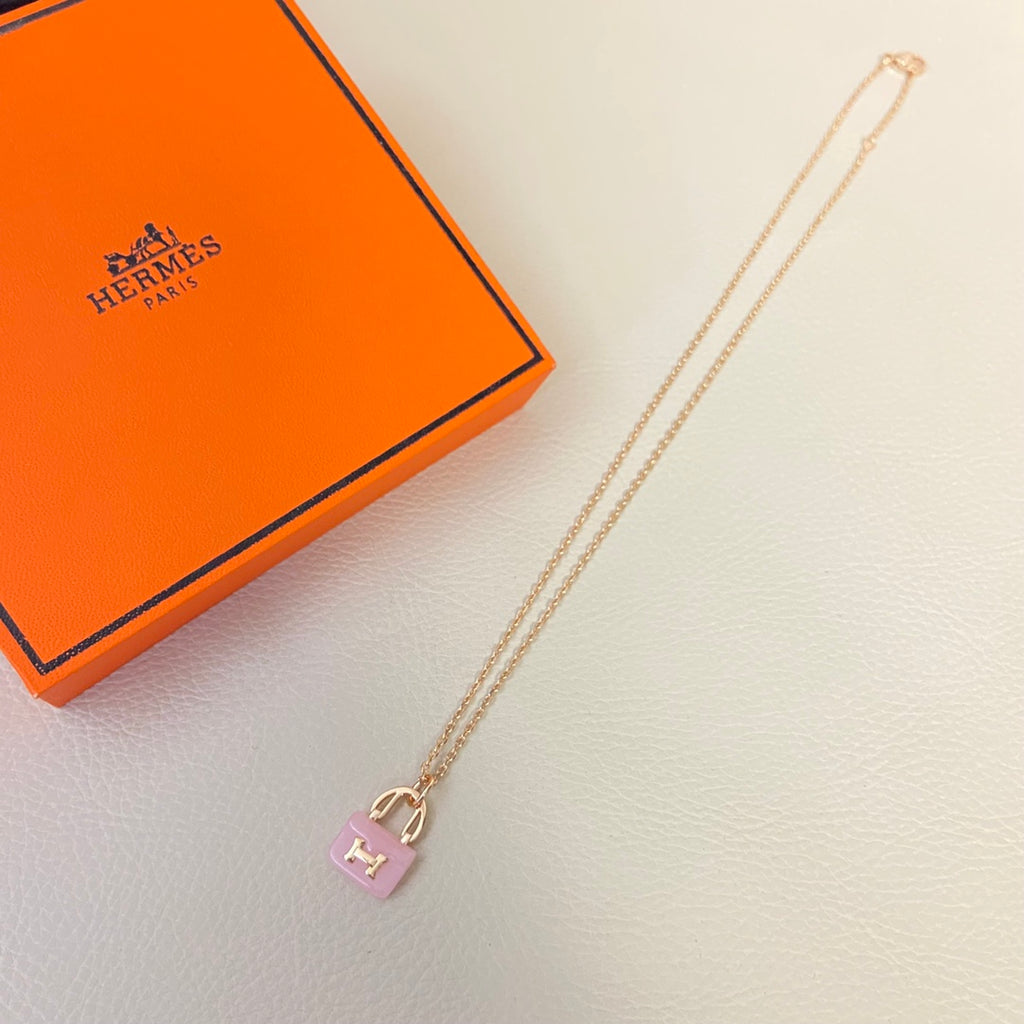 X1Q85H242X Popular Necklace