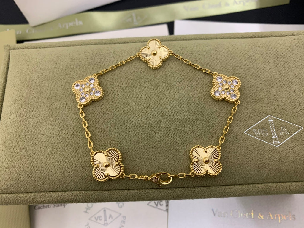 X5X63VA201K  Popular bracelets 5 flowers normal size1.5cm flower