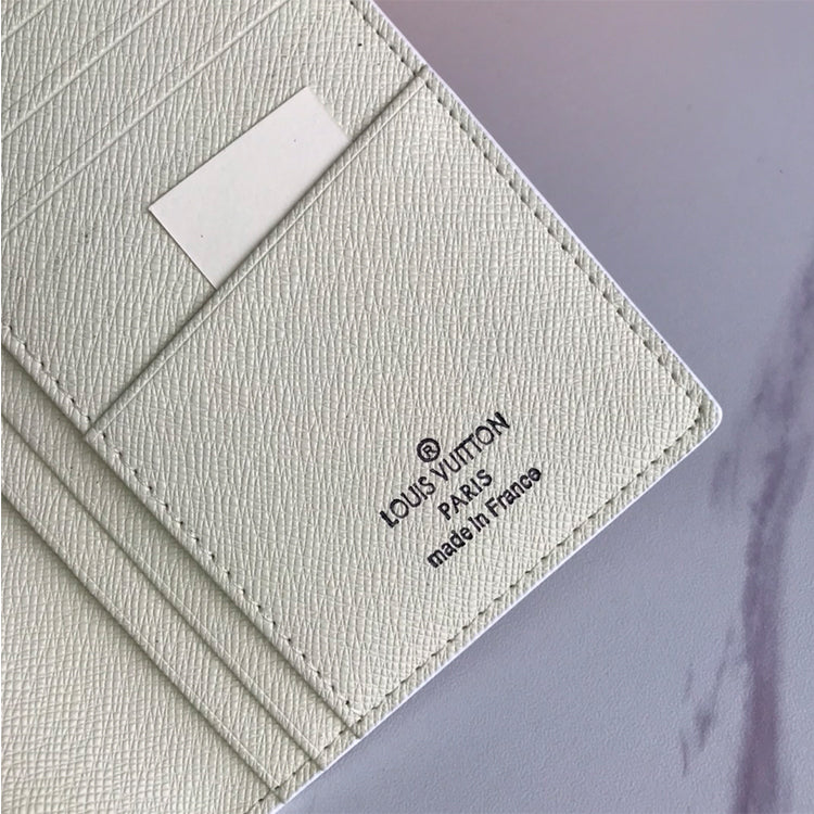 B1X31E2 Popular leather wallets