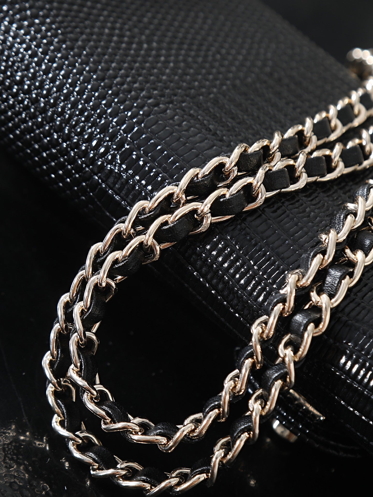 B1R76C23 Popular leather bag
