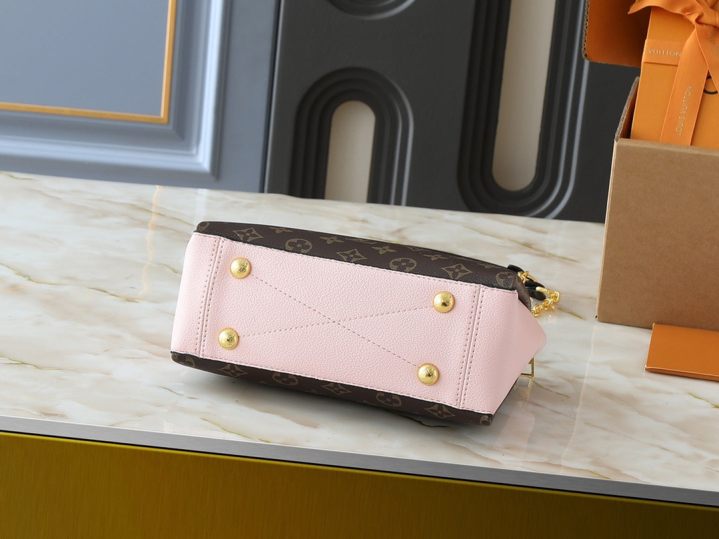 B1P36E75 Popular leather bag