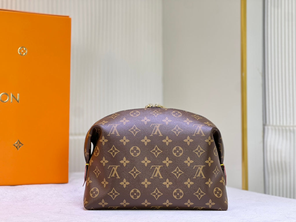 B1X104E61 Popular    leather bag