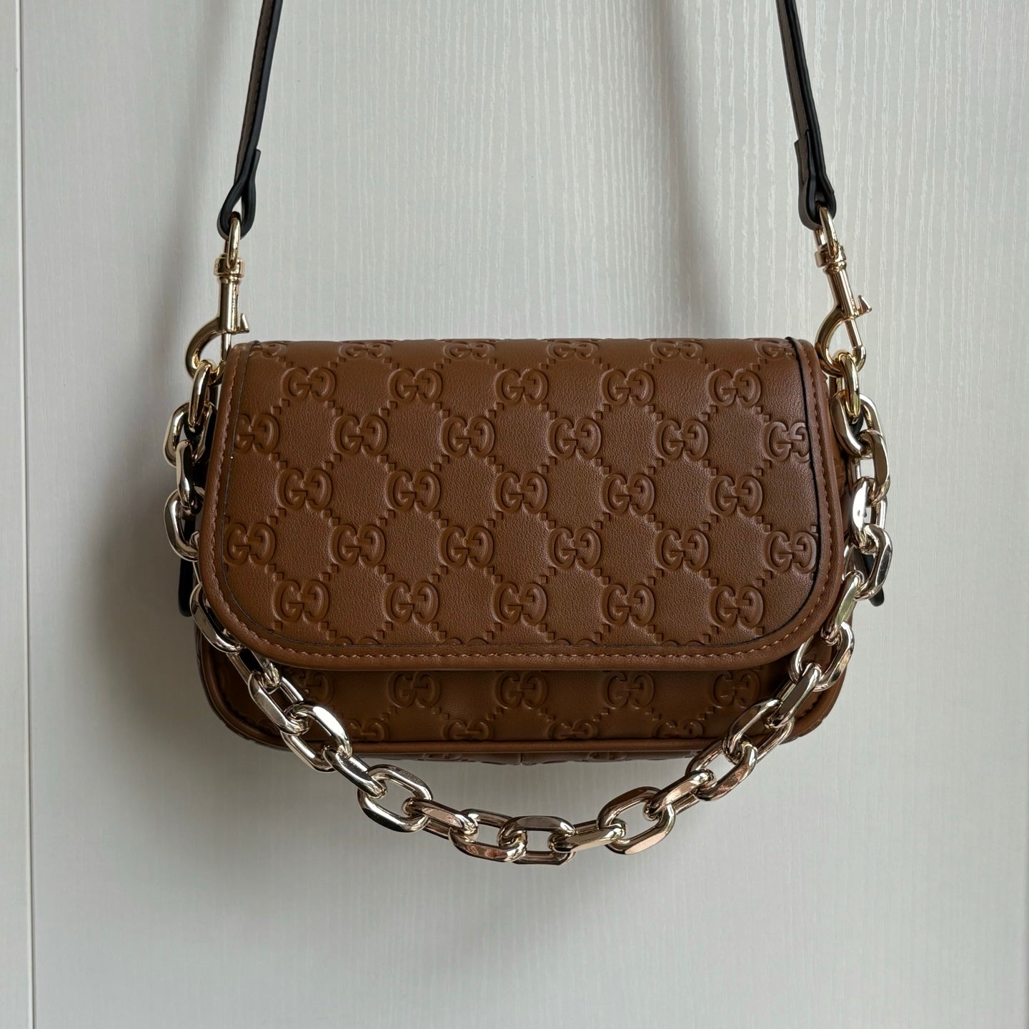 B1P36C60 Popular leather bag