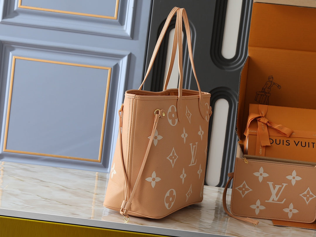 B1P46E92 Popular leather bag