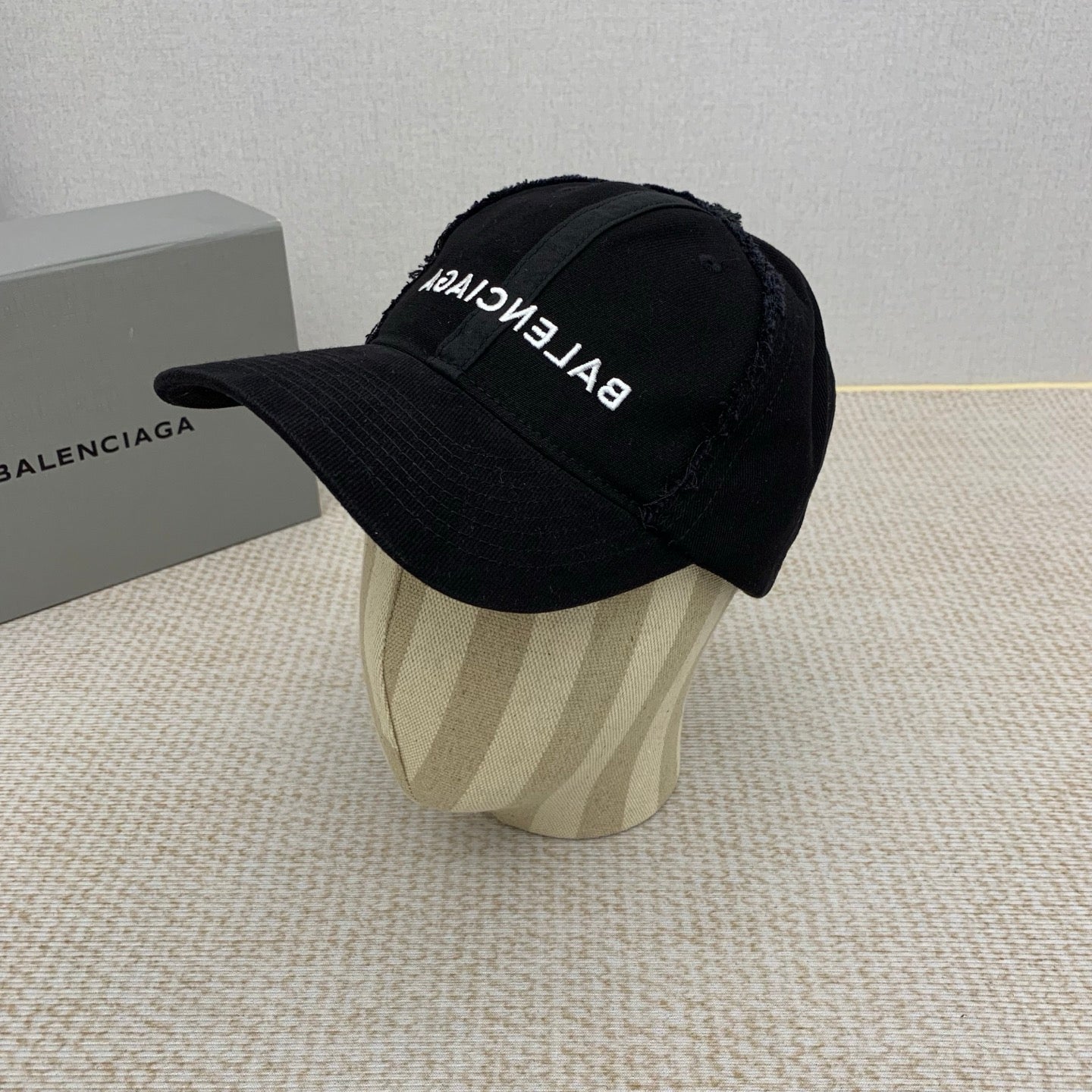 M1Q45J10 Popular  hats