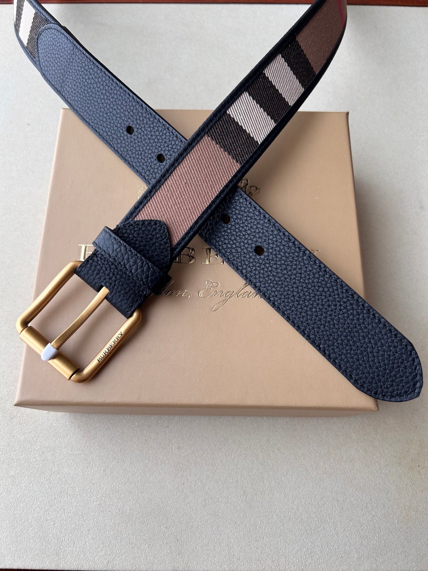 P1Q115R8 Popular High quality belt With full package