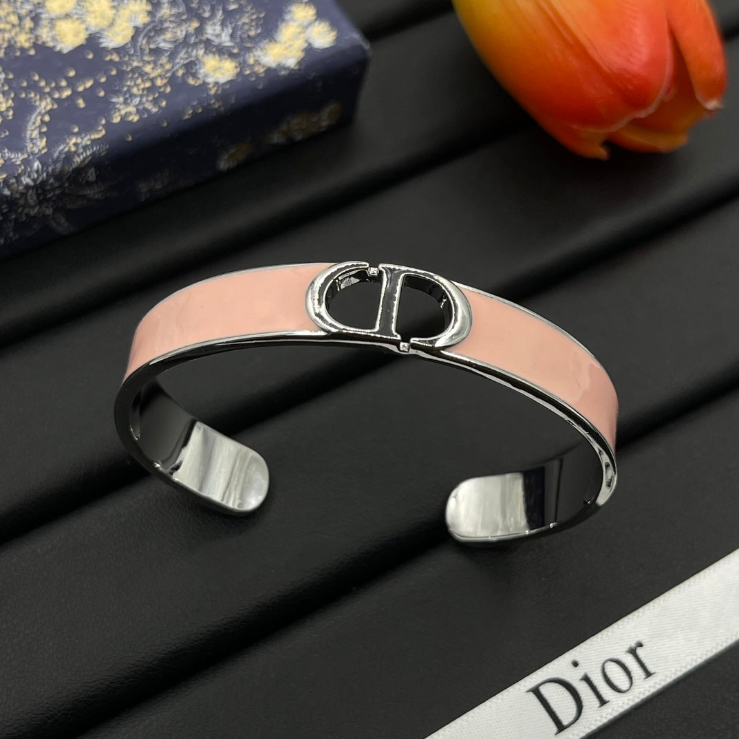 X1Z94D671K  Popular Bracelets