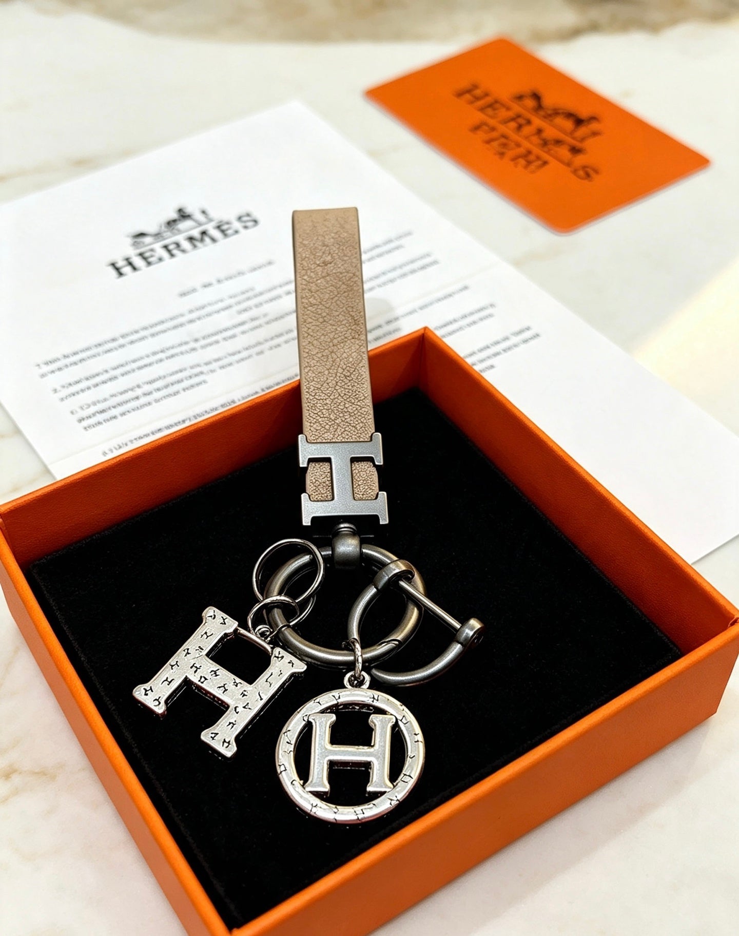 A1R76H106 Popular bag 's charms accessories